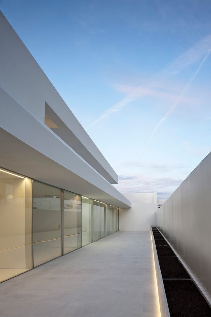 Casa-del-Atrio-Fran-Silvestre-Arquitectos-12